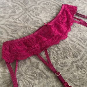 3/$20  Victoria’s Secret maroon garter belt